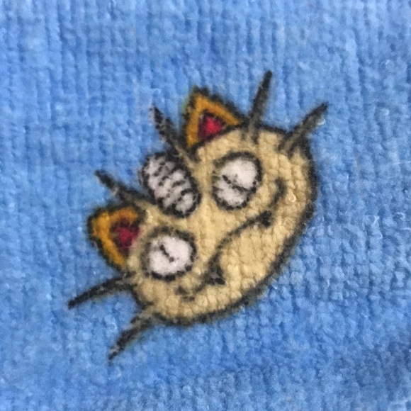 Vintage Pokémon Pikachu Hand Towel - Picture 8 of 9
